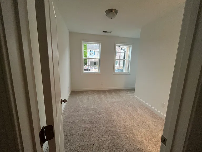 4277 Baden Aly — Photo 7