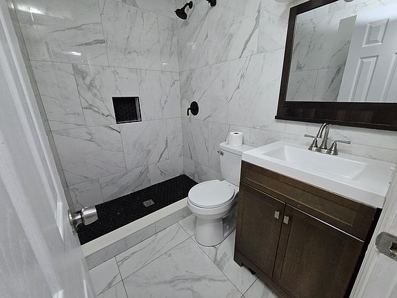 5th image of 1021 SW 32nd Ct #1-2