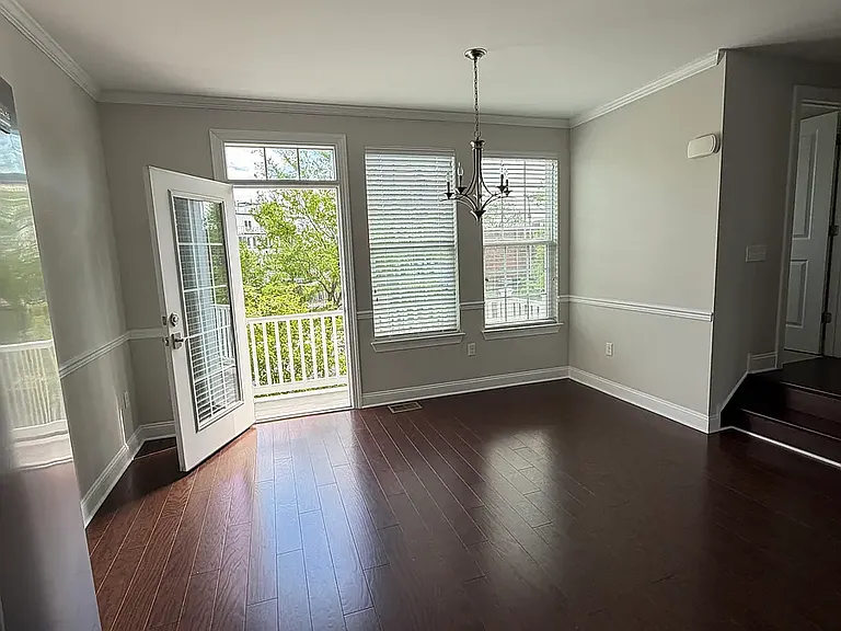 405 Monroe Ave — Photo 6