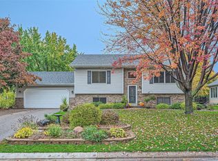 994 Oday St S, Maplewood, MN 55119