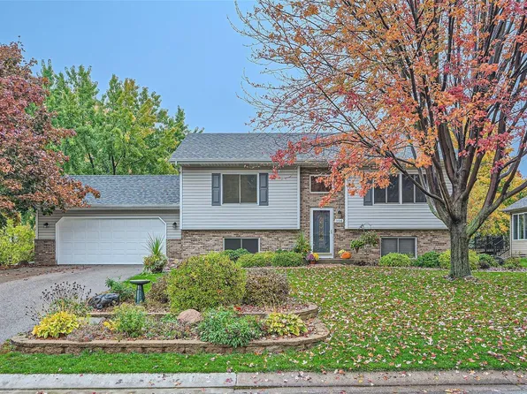 994 Oday St S, Maplewood, MN 55119