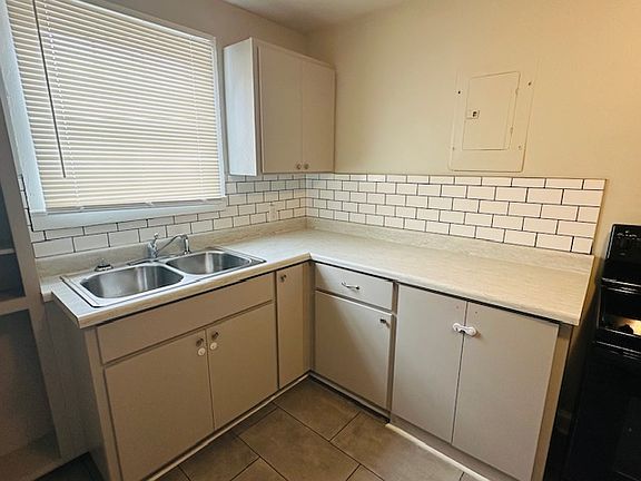 5th image of 219 S South St #219
