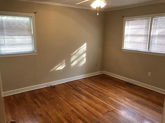 4th image of 129 Thompson Dr