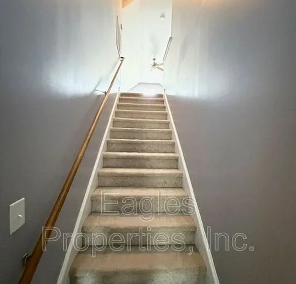 200 Myrna Dr — Photo 12