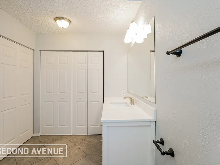4005 Bond St — Photo 13