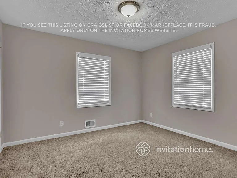835 Brompton Ct — Photo 14
