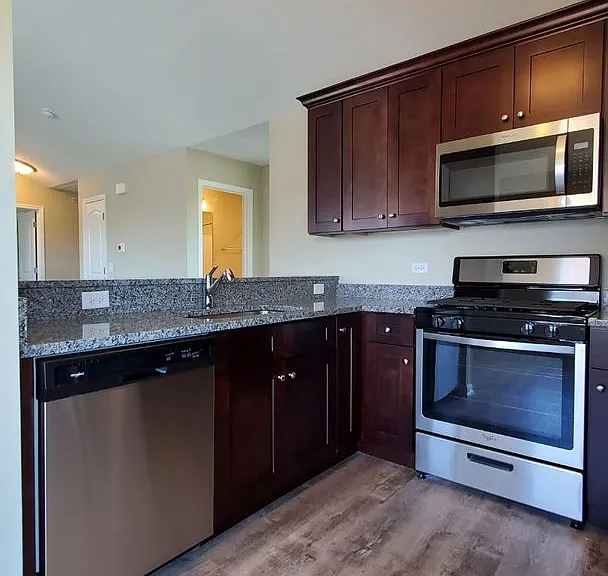 435-465 Timber Pointe Dr — Photo 14
