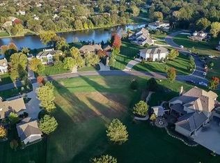 14670 S Caenen Ln, Olathe, KS 66062