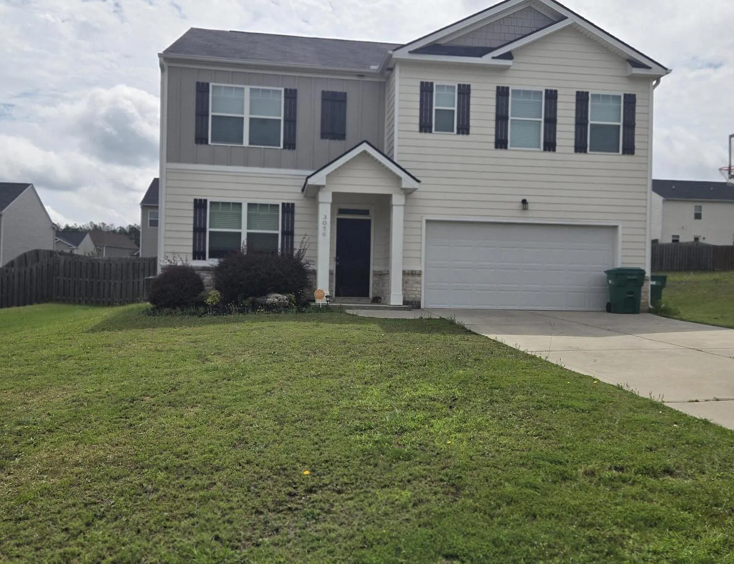 5 bed, 3.0 bath, 2553 sqft, $2,400 — Photo 1