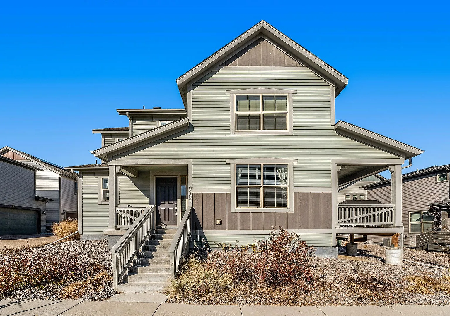 Beautiful Home in Sterling Ranch — Photo 2