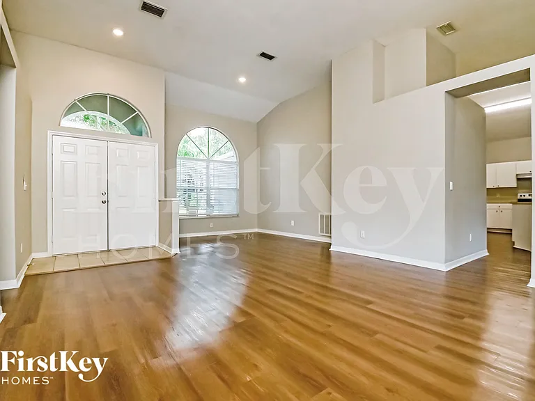4413 Winding River Dr — Photo 2