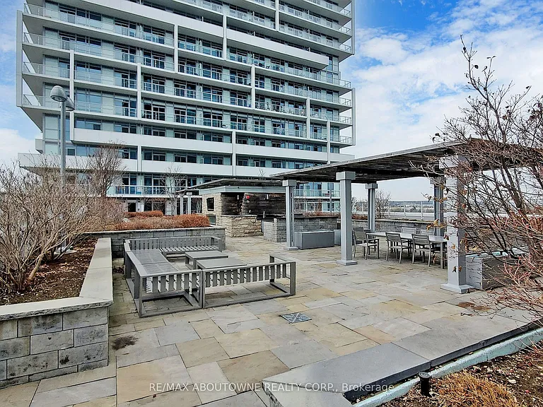55 Speers Rd #1007 — Photo 26