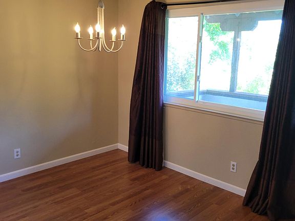 2nd image of 2050 Ascot Dr #5