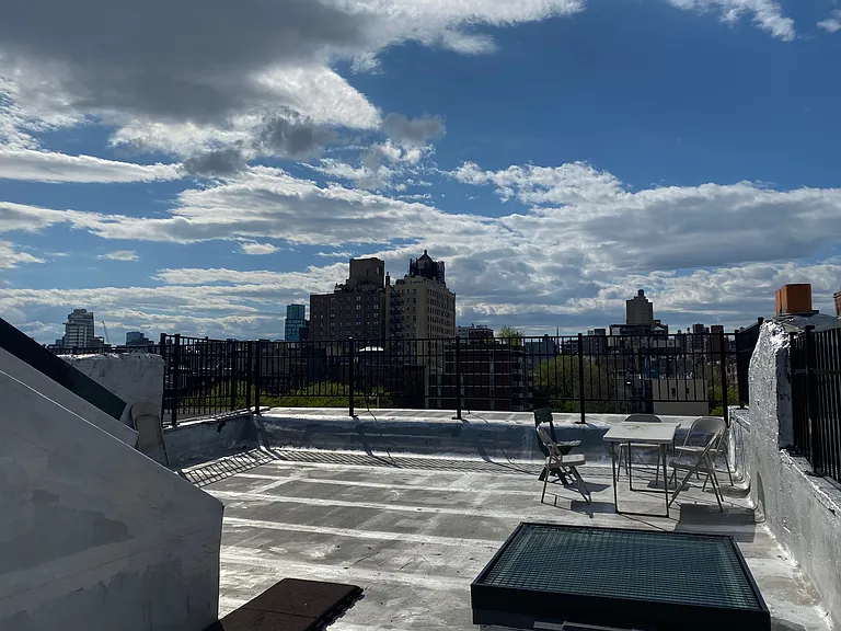 194 1st Ave #7 — Photo 2