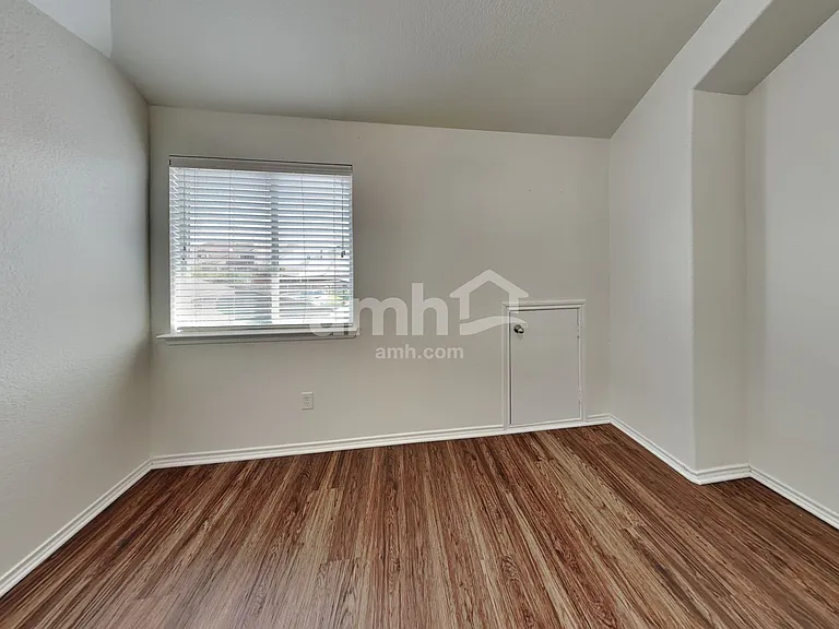 617 Bur Oak Dr — Photo 19