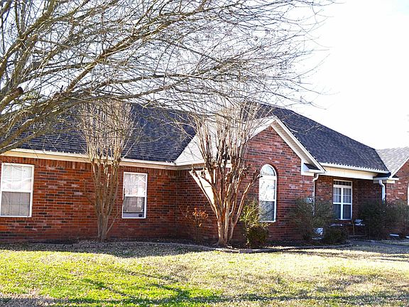 3rd image of 3307 Longmeadow Dr