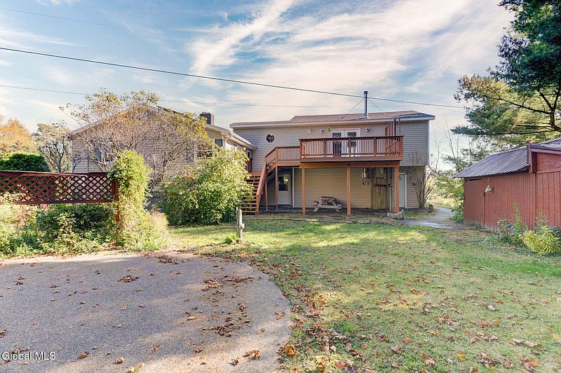 4th image of 12 Sherman Lane