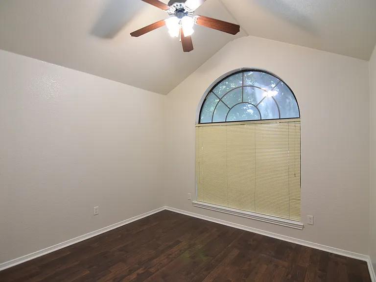5805 Tropicana Ct — Photo 13