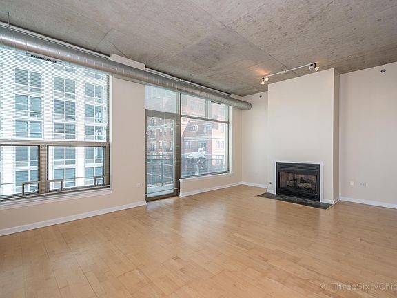 3rd image of 125 E 13th St Unit 1001