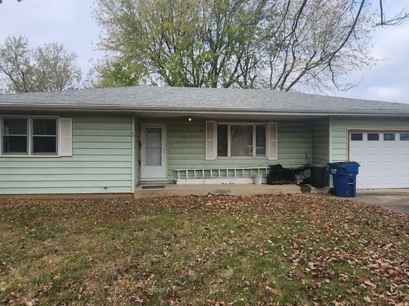 417 Kansa Dr, Ozawkie, KS 66070