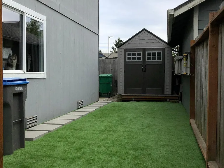 1051 E Broad St — Photo 35