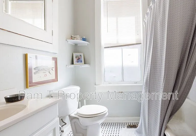 2202 Bull St — Photo 4