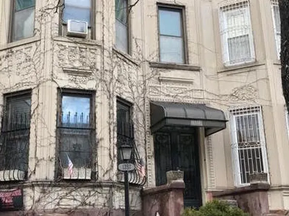 1357 Union Street image 1 of 10