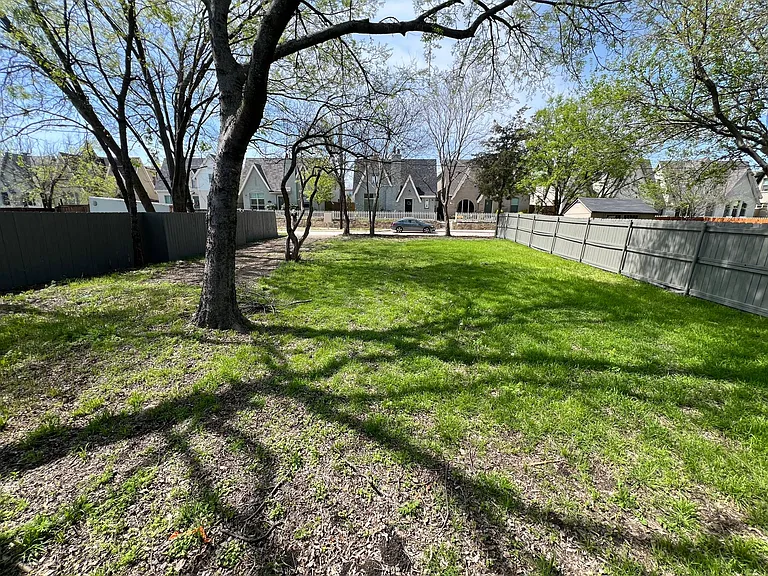 509 N Chestnut St — Photo 41