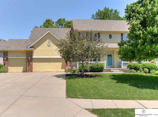 16418 Y St, Omaha, NE 68135