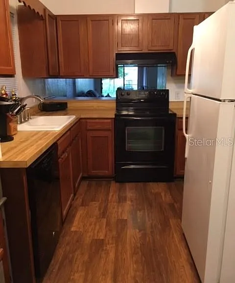 1712 SW 67th Ter — Photo 3