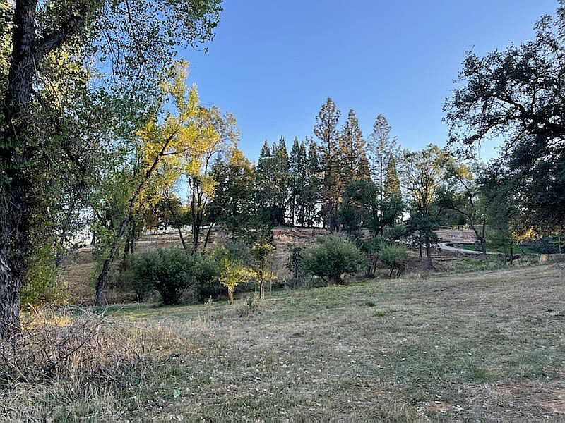 2nd image of 19090 Deer Hollow Way