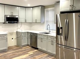 41-28 Newtown Rd #1, Astoria, NY 11103