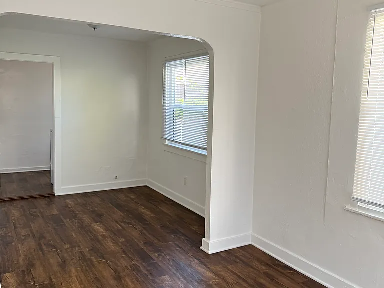 49 Sunset Ave #1/2 — Photo 5