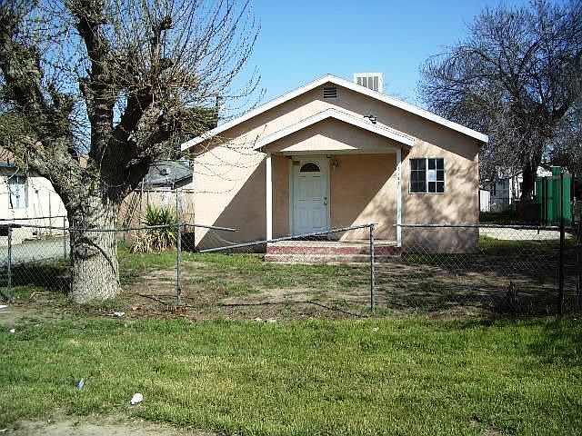 Home for Sale in Bakersfield, California $34,900