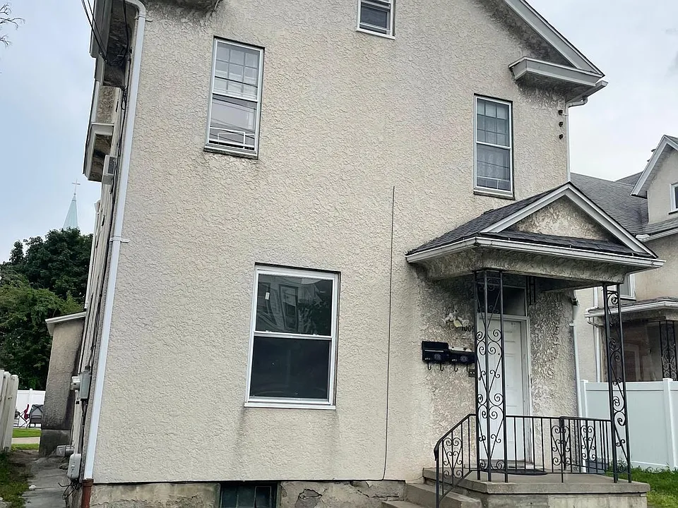 1009 N Irving Ave