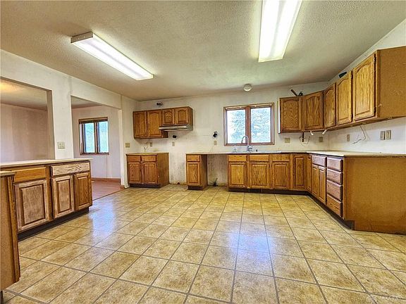 2nd image of 2268 E Spring Valley Paintersville Rd