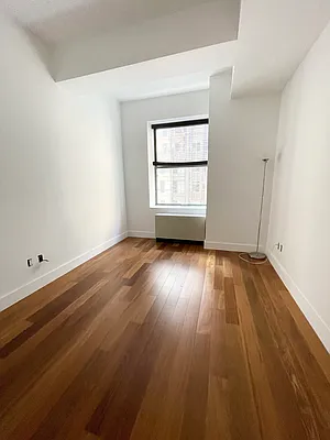 Rented by NY Living Solutions | media 22