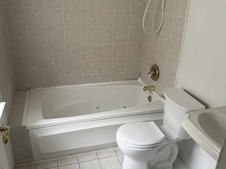 1614 E Mount Pleasant Ave — Photo 11