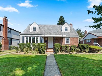 402 Wilson Boulevard, Mineola, NY, 11501