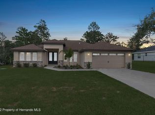 11178 Jackdaw Rd, Weeki Wachee, FL 34614