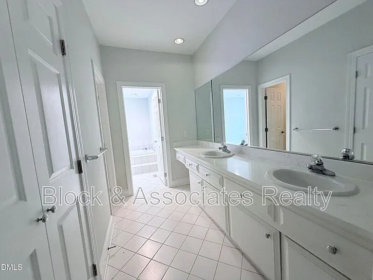 73201 Burrington — Photo 8