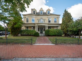 7 Oak St #1, Worcester, MA 01609