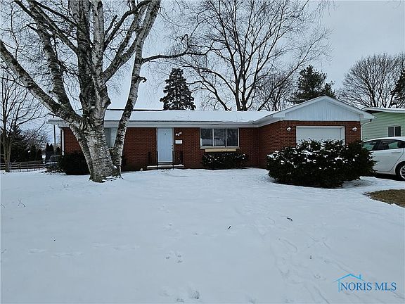 2nd image of 7 Hawthorne Dr