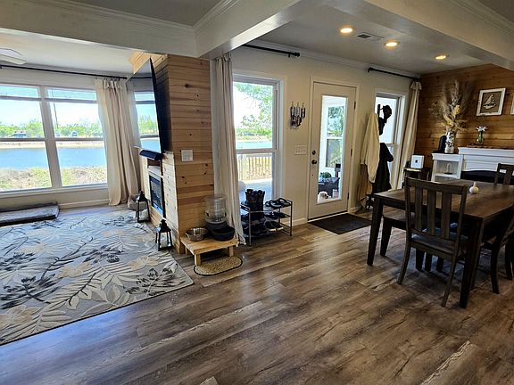 4th image of 995 Narrows Ln