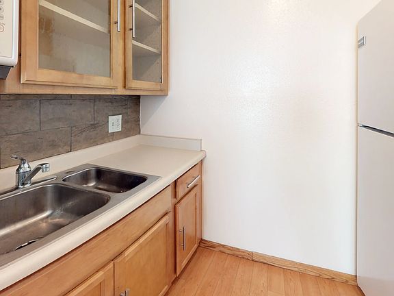 4th image of 10 Langdon St APT O