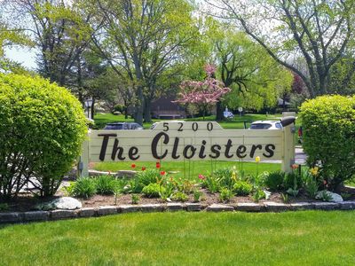 5200 S Tuckaway Blvd #300, Greenfield, WI, 53221