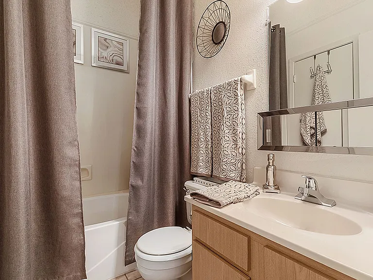 Hickory Creek East — Photo 13