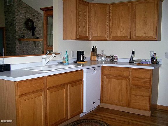 3rd image of 24-71 Saddlewood Ln
