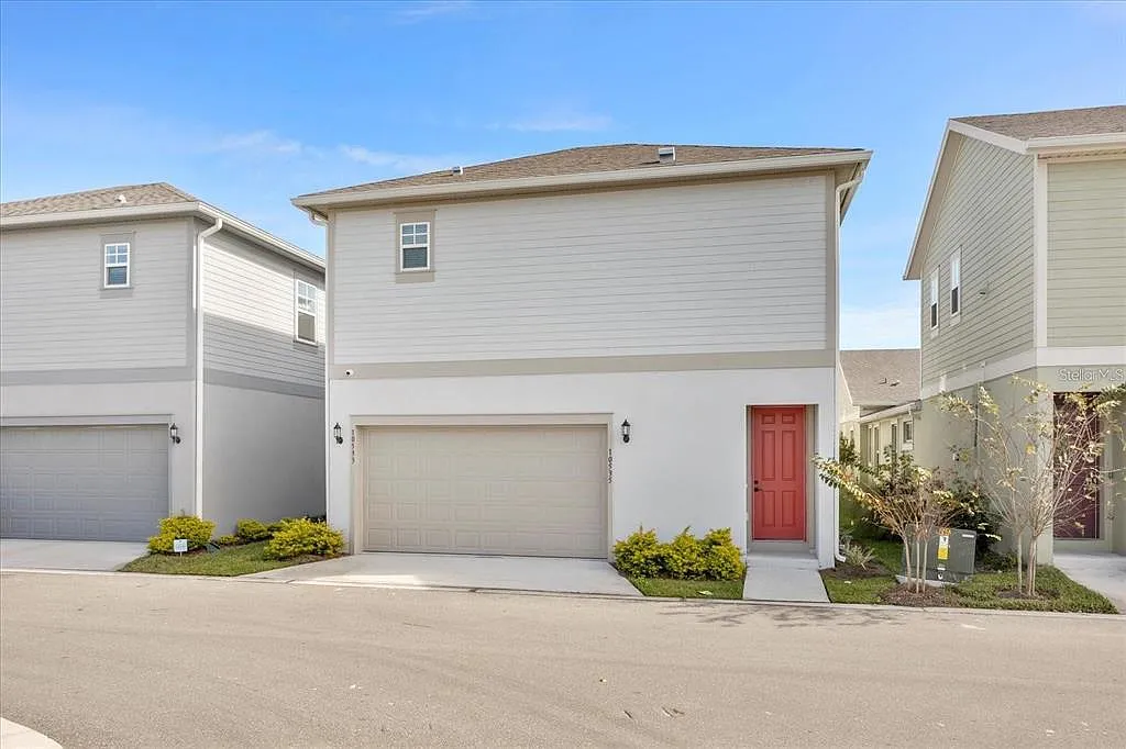 1 bed, 1.0 bath, 734 sqft, $1,800 — Photo 1
