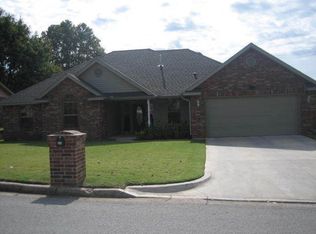 924 Mockingbird Ln, Purcell, OK 73080